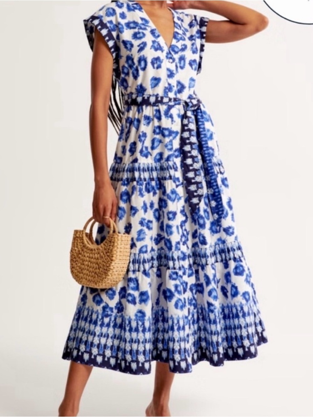 Abercrombie & Fitch White and Blue Floral Tie Maxi Dress